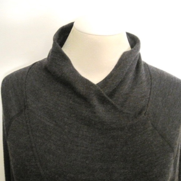 Smart Wool Merino 250 Crossover Neck Top - Picture 5 of 11